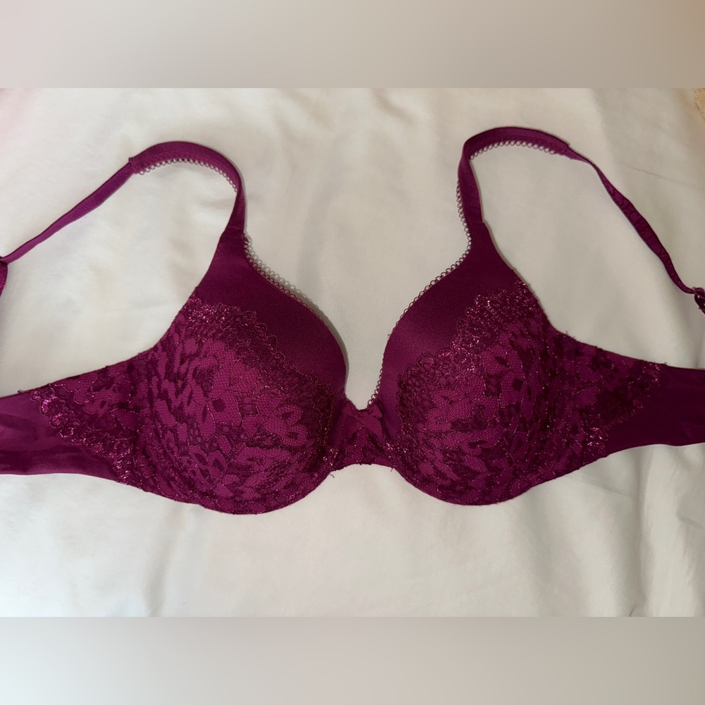 Victoria’s Secret 34C Body By Victoria Lined Perfect Coverage Burgundy with lace